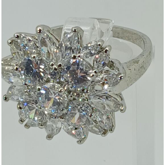 Vintage Ring Size 10 Silver Tone White Gold GP Sim Diamond CZ Cocktail NOS - Picture 7 of 10